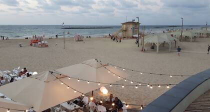 Sea view &luxury penthouse in Bialik street: best location