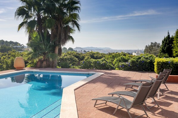Pool - Lluc Jesus area 5 min from Ibiza, private pool, BBQ, wifi (Ibiza)