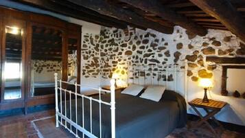 2 chambres, fer et planche Ă repasser, Wi-Fi gratuit, draps fournis