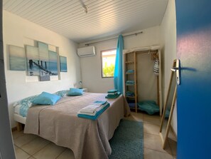 5 bedrooms, iron/ironing board, travel cot, bed sheets