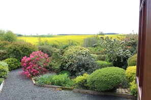 Property grounds - Thairn cottage ideal for 2, rural, 3 miles from Kelso. Wood stove All on 1 level (Kelso)