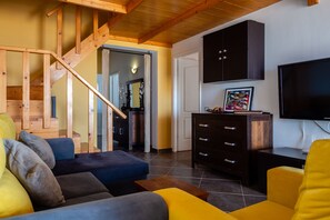 TV - Ocean view spacious penthouse  (Santa Maria)