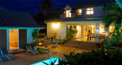 Magnifique villa de luxe, Bungalow indépendant à 150m du lagon