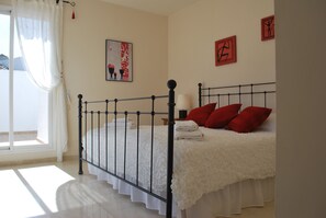 3 Schlafzimmer, Zimmersafe, Bügeleisen/Bügelbrett, WLAN