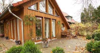 Cottage under the chestnuts in the quiet resort of Worpswede