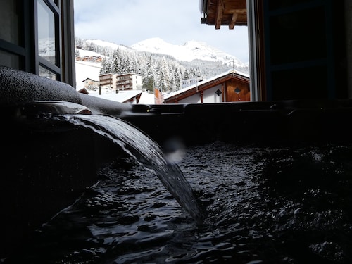 IGLSON vacation home Davos CH/ Wellnesspart WEF ACCOMMODATION2 bathrooms, 1 guest WC