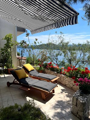 Terrace/patio - House directly by the sea (Klek)