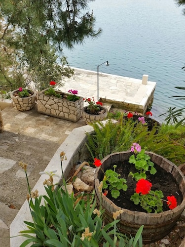 House directly by the sea