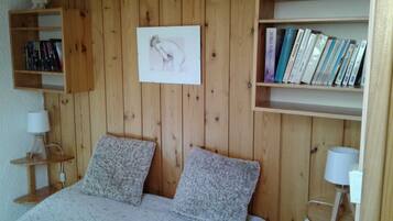 2 slaapkamers, een strijkplank/strijkijzer, wifi