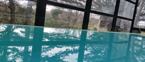 Inomhuspool och uppvärmd pool