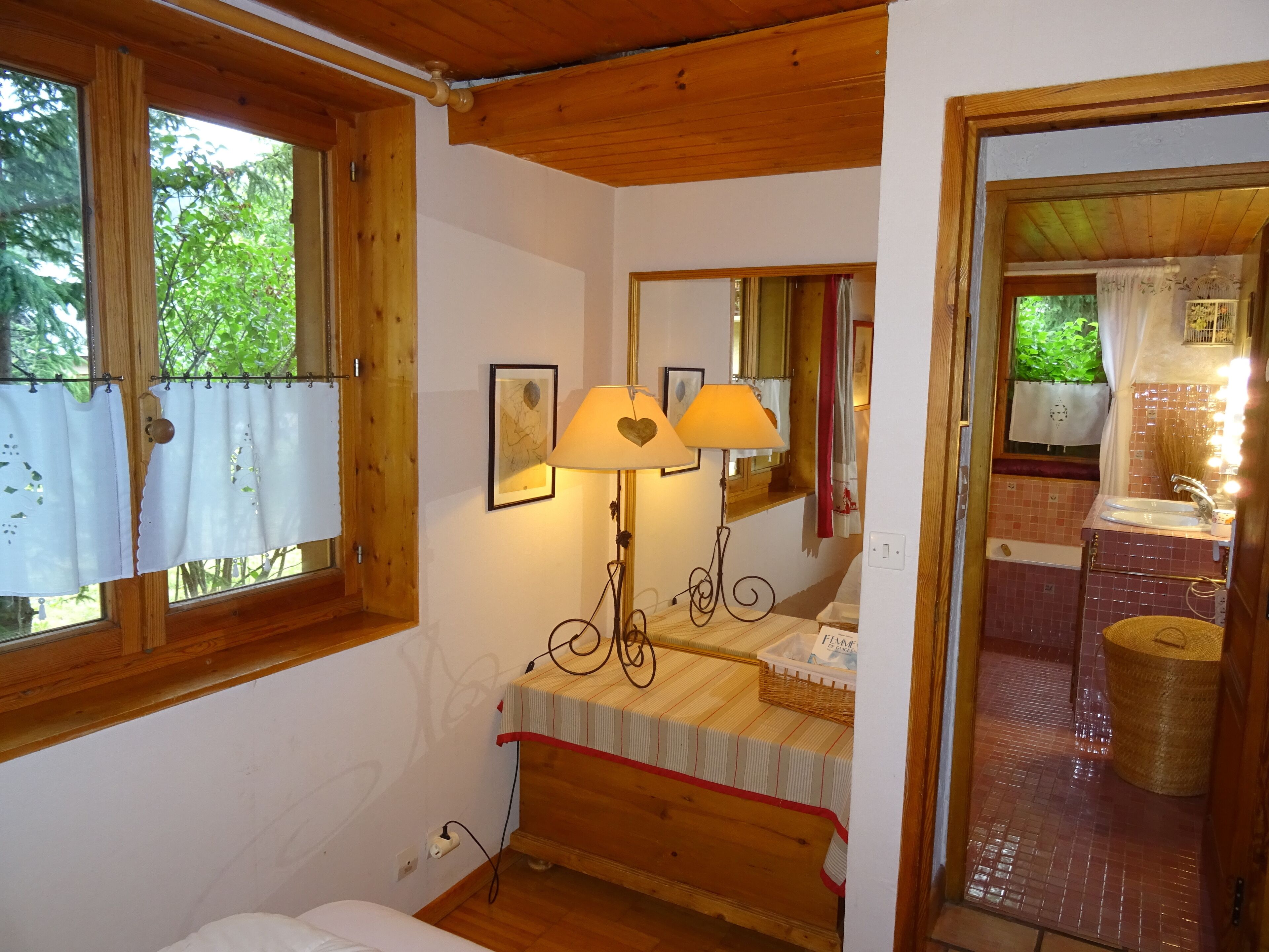 3 bedrooms, iron/ironing board, travel crib, free WiFi