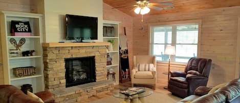 TV connectée, cheminée