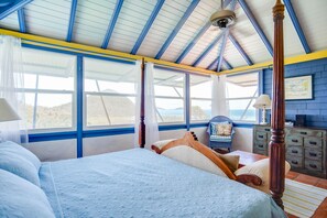 3 bedrooms, in-room safe, iron/ironing board, free WiFi