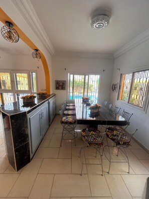 Dining - In Saly on the small coast house of 450 m2, with 5 bedrooms and private pool (Saly Portubal)