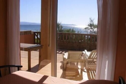 T2 La Capte, pieds dans l'eau, mer devant votre terrasse, tout confort