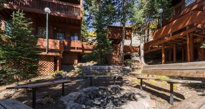 Aspens 5B-Cozy Condo right across from Giant Steps
