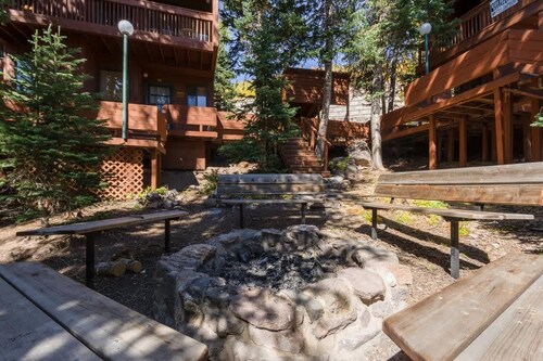 Aspens 5B-Cozy Condo right across from Giant Steps