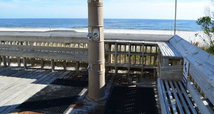 AGOSTO 4-11 ABIERTO! HERMOSOS PUESTA DEL SOL * 4to PISO * FRENTE A LA PLAYA * TRADEWINDS *