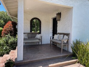 Terrace/patio - Private Cottage, Amazing Gardens within a Gated Estate  - True European Charm! (Soquel)