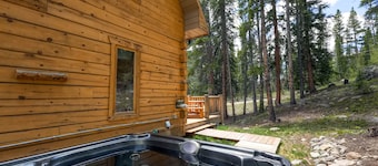 Beautiful cottage so close to Breck