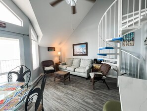 Una Smart TV, un reproductor estéreo