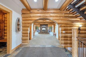 Interior - WELCOME TO FISHER POINT LODGE, SLEEPS 20, BEAUTIFUL! (Island Park)