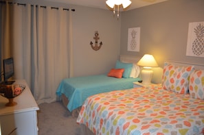 3 bedrooms, iron/ironing board, free WiFi, bed sheets