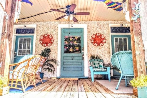 2brCoastalColonialApt between Jekyll & St Simons Islands beaches& near Downtown!