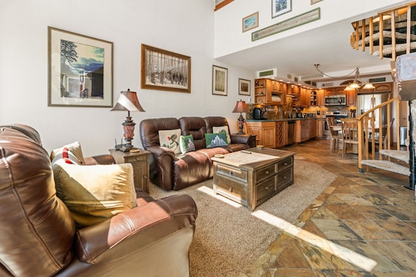 TV, fireplace, offices