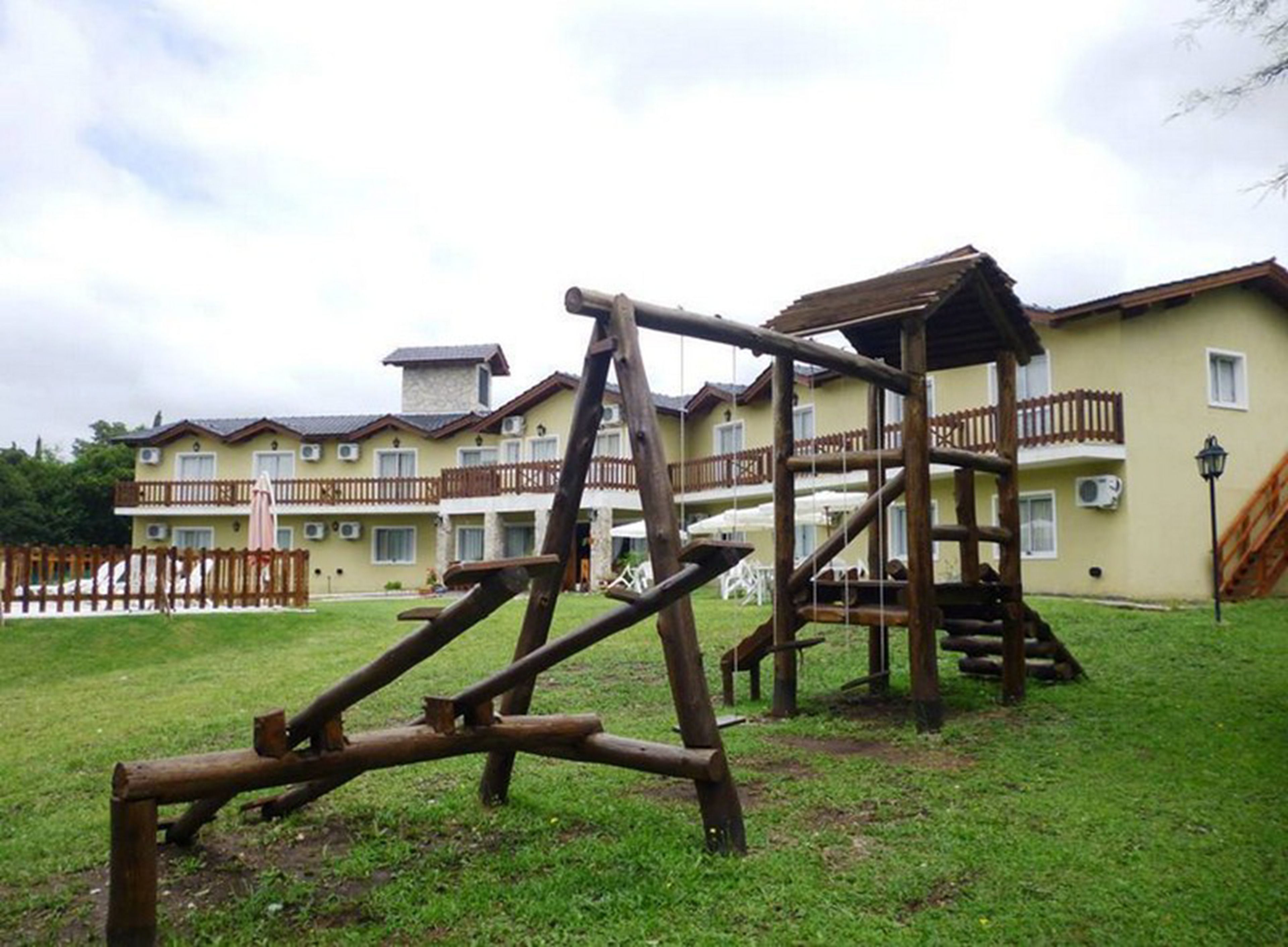 Khu vui chơi trẻ em - ngoài trời