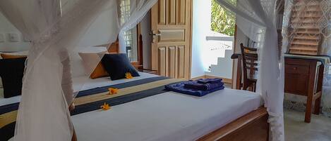 Chambre Double Supérieure, 1 très grand lit, fumeur, vue jardin