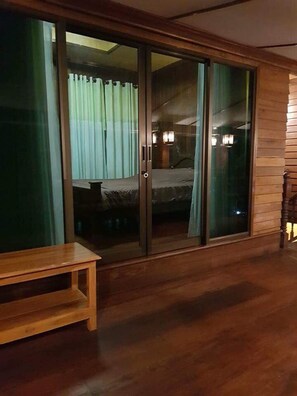 Rollaway beds, free WiFi - Riverside Home (Khao Kho)
