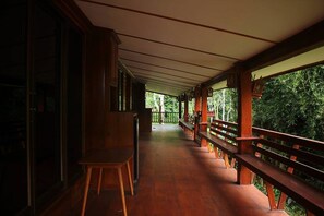 Baan Kiengnam | Terrace/patio - Riverside Home (Khao Kho)