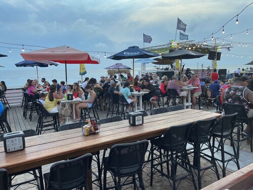 Tutustu alennettuun päivämäärään. Perheystävällinen ranta pääsy huoneisto 2