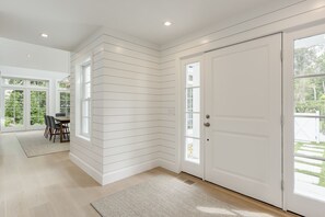 Interior - Stunning Hampton Holiday Family Fantasy for your Team  (East Hampton)