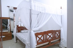 Double Room, Garden View (Air Conditioning) | Desk, blackout drapes, iron/ironing board, free WiFi - Angel of Galle (Akmeemana)