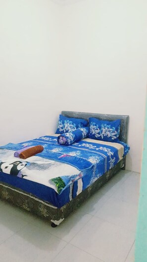 Standard Room, Shared Bathroom