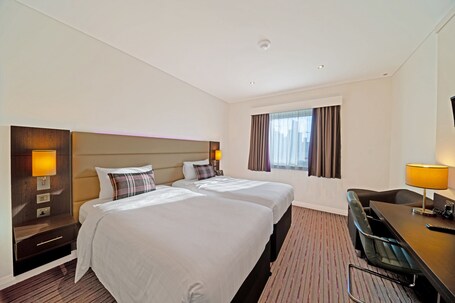 Premier Inn Dubai Al Jaddaf - Image 29