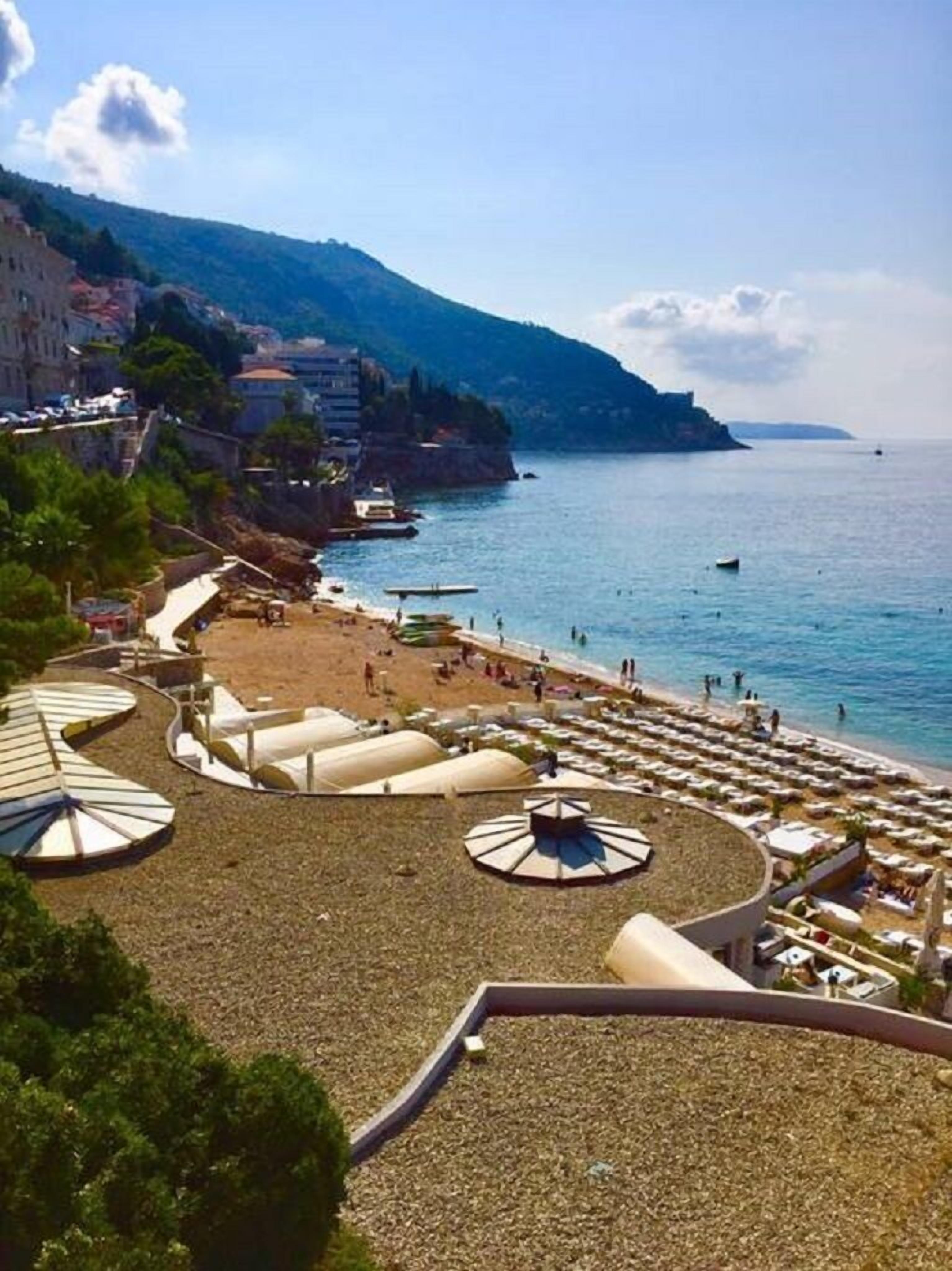 Beach nearby, beach towels