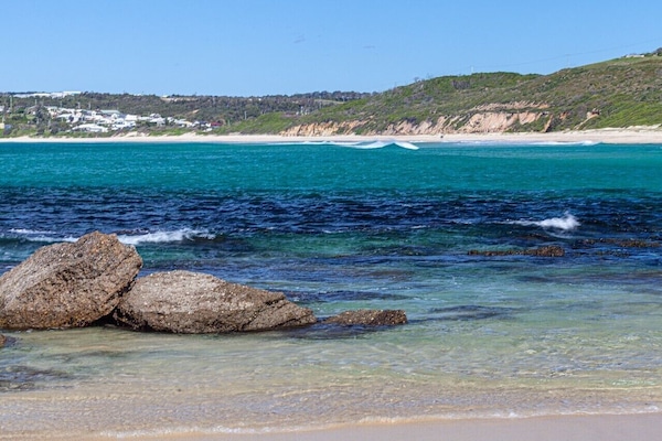 Plage, chaises longues