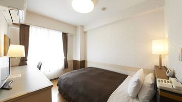 Cortinas blackout, tabla de planchar con plancha y wifi gratis