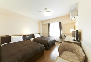 Blackout drapes, iron/ironing board, free WiFi, bed sheets - HOTEL SUNOAK Minamikoshigaya (Koshigaya)
