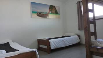 Classic Apartment | Desk