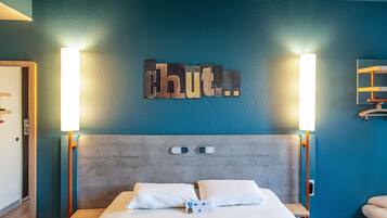 Double Room | Desk, laptop workspace, soundproofing, WiFi (free)