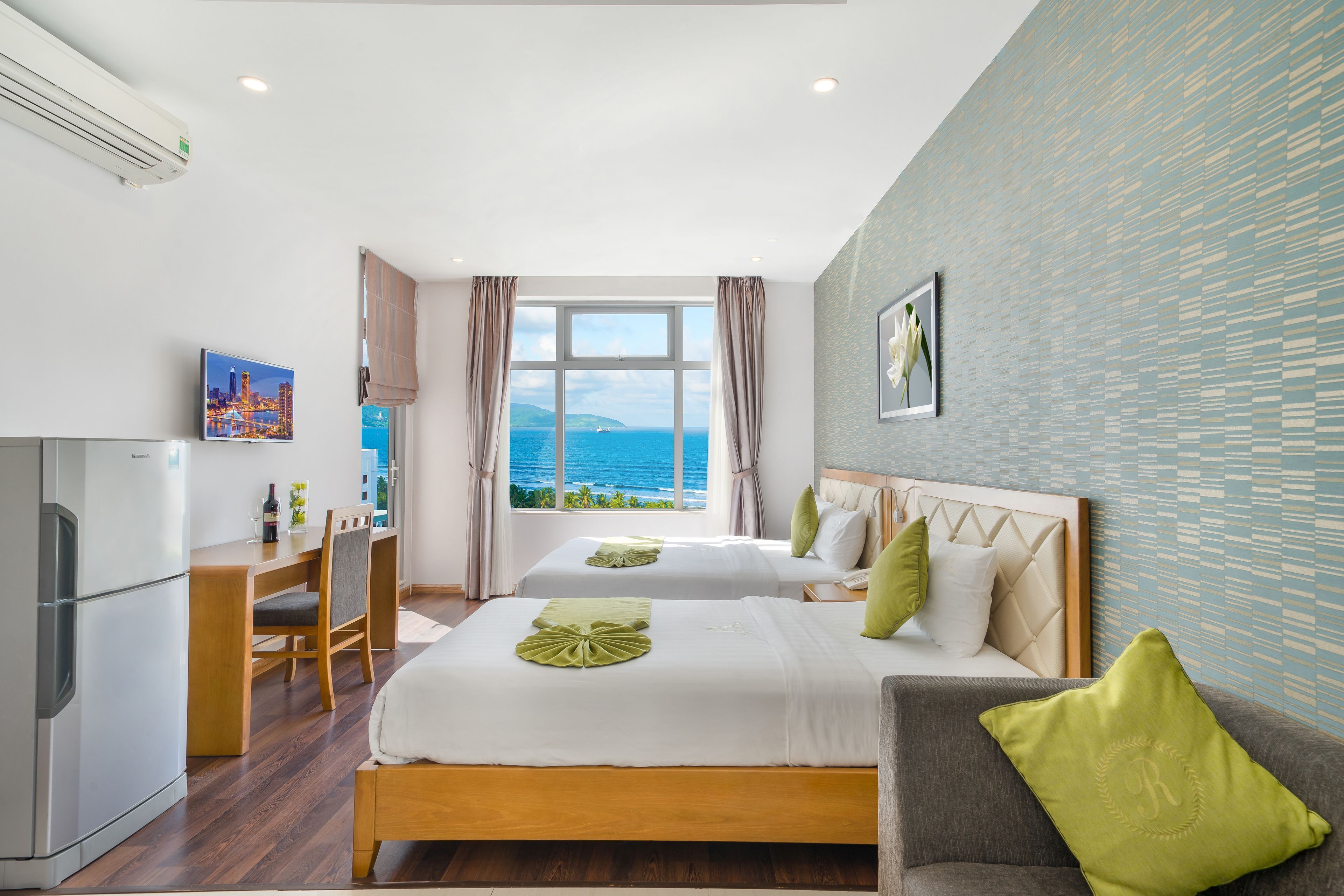 Premium bedding, down comforters, pillowtop beds, minibar