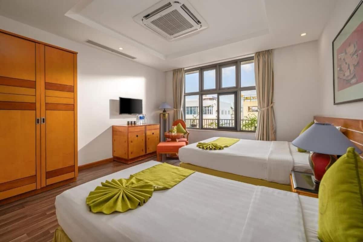 Panoramic Studio, Multiple Beds, Non Smoking, City View | City view