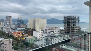 Premier Studio Suite, Balcony, Partial Ocean View | Beach/ocean view