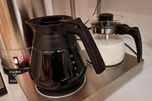 Kaffee und/oder Kaffeemaschine