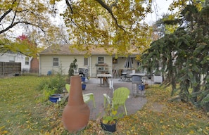 Property grounds - Cottage by the Historic Depot (Boise)