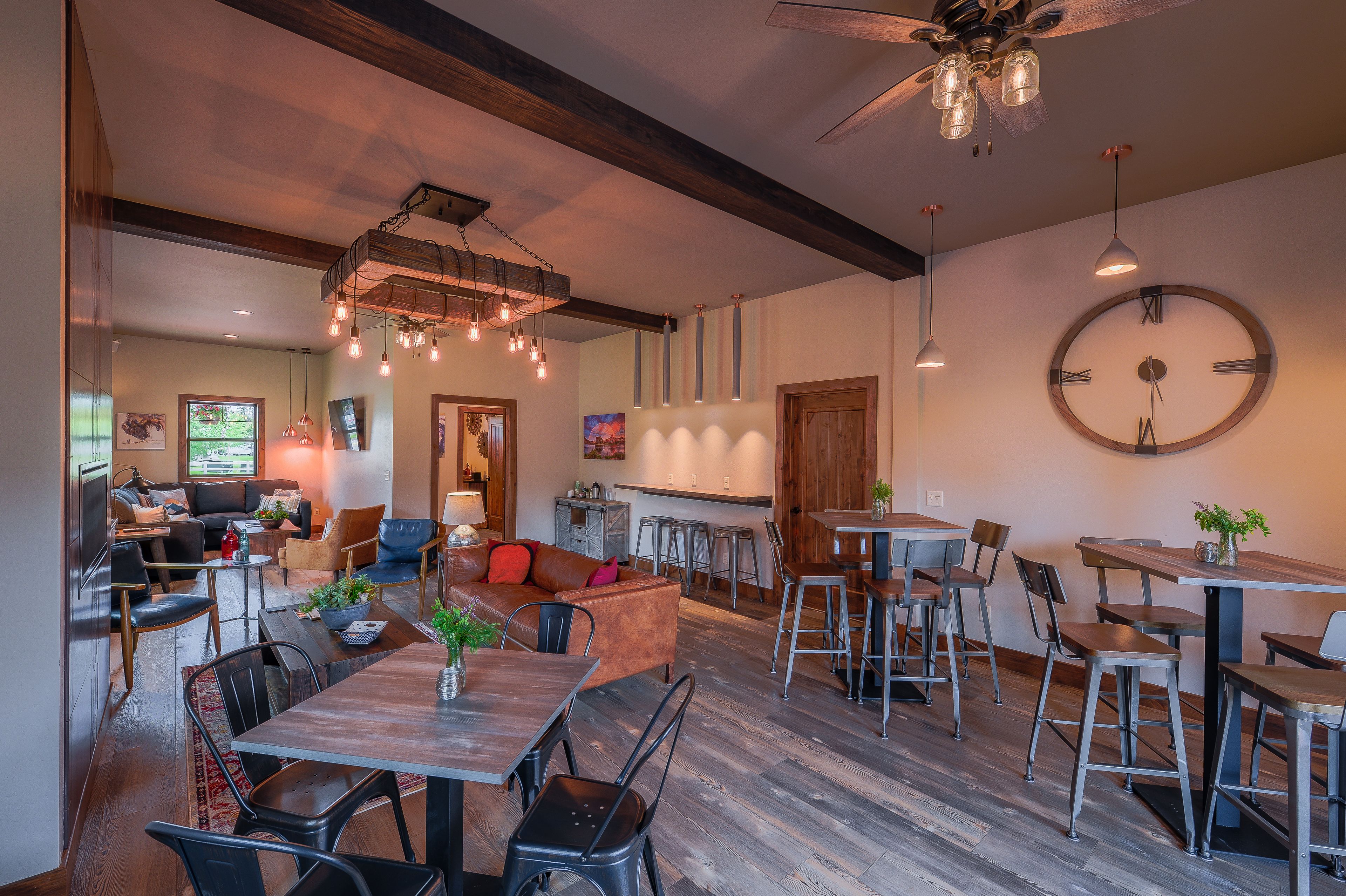 free daily full breakfast